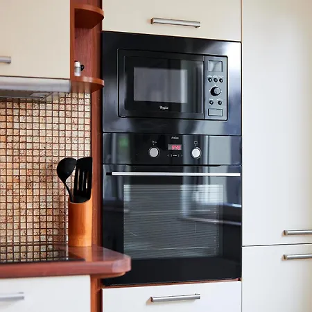 Babiego Lata Spacious Apartment